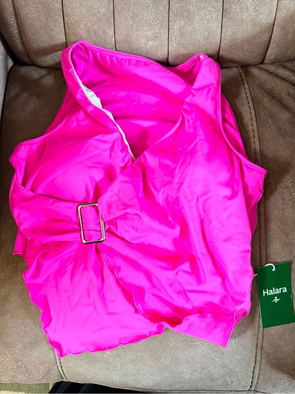 HALARA Bright Hot Pink Twist-Front Camisole with Buckle